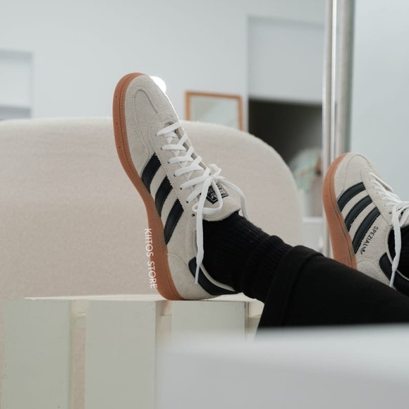 Adidas Handball Spezial Shoes Alumina Women’s - Picture 12 of 14